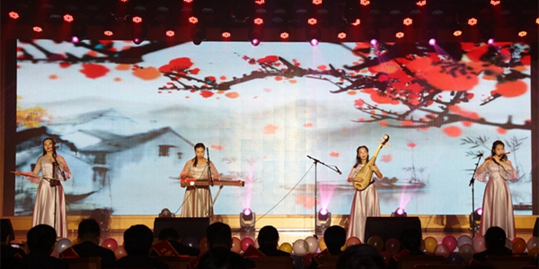 11、股份公司樂器演奏.jpg